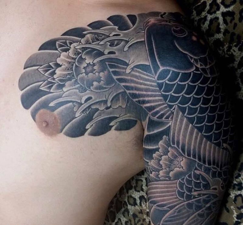 传统半胛纹身欣赏纹身图片_传统胸部手臂重庆图案纹身图案