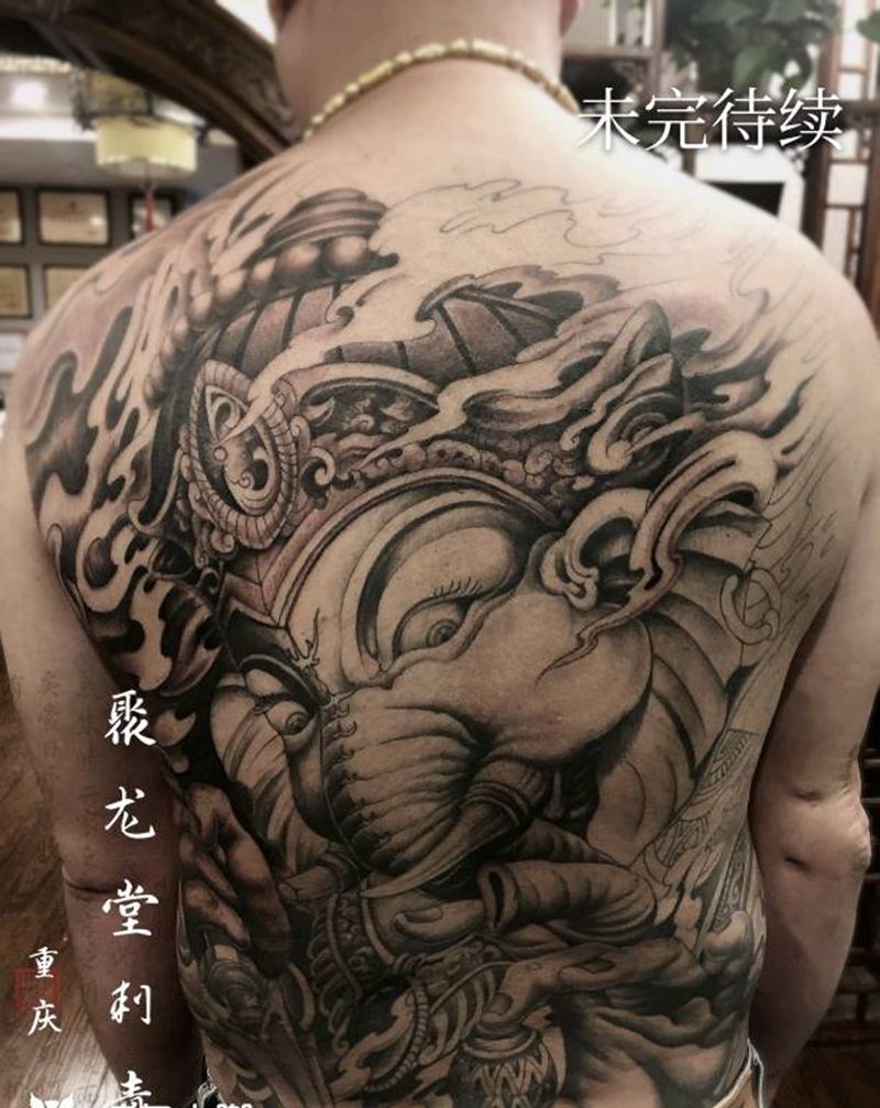 象神纹身图片_背部新传统纹身图案