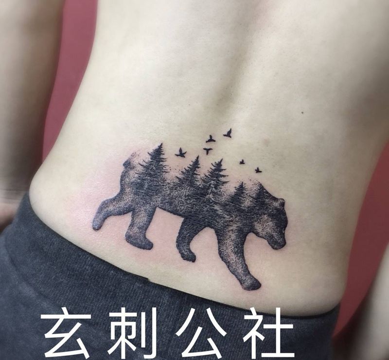 点刺熊纹身图片