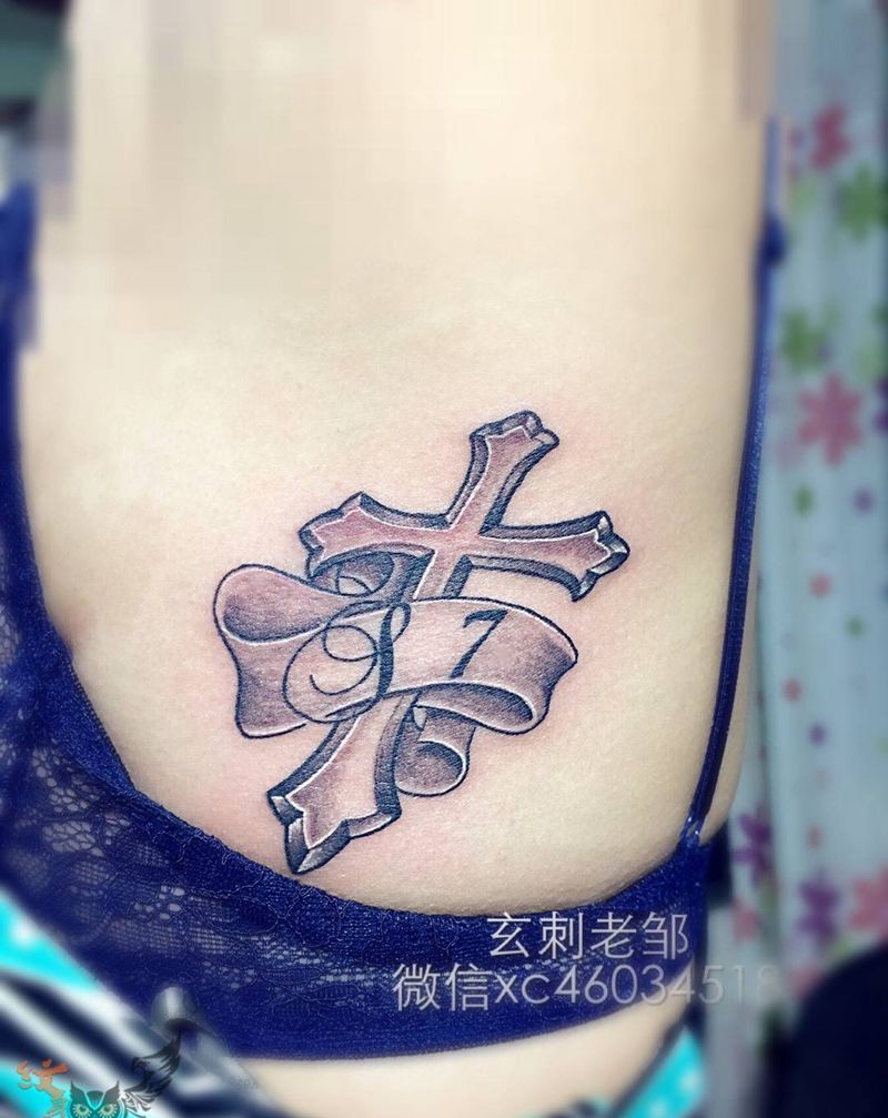 十字架纹身图片