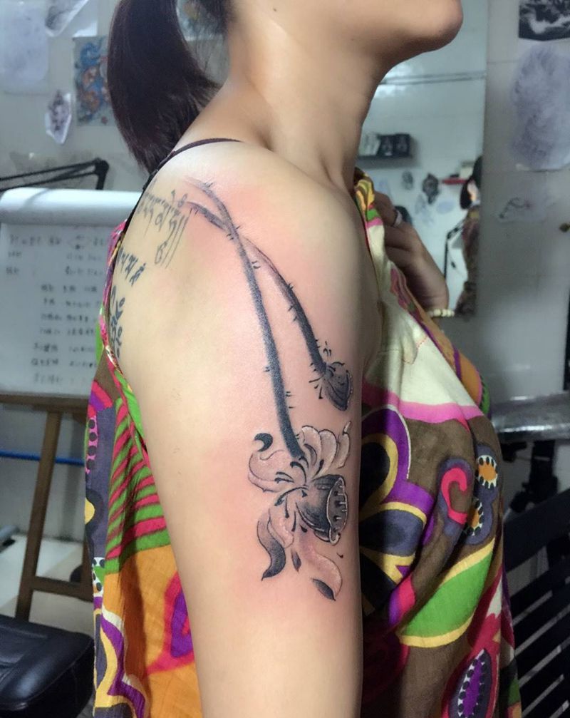 水墨莲花纹身图片