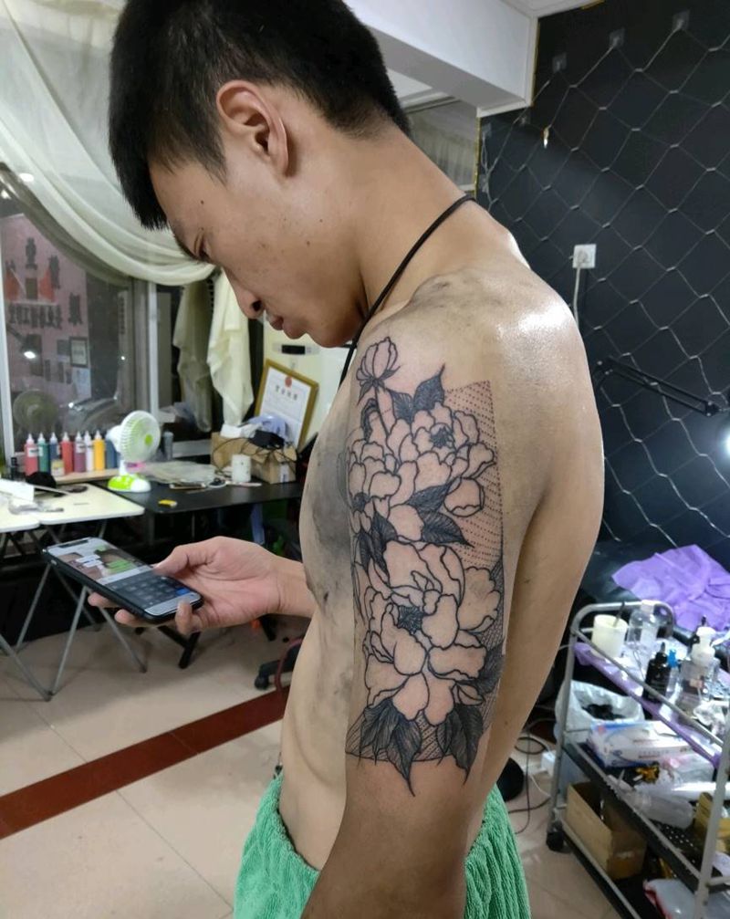 牡丹花纹身图片_手臂纹身图案