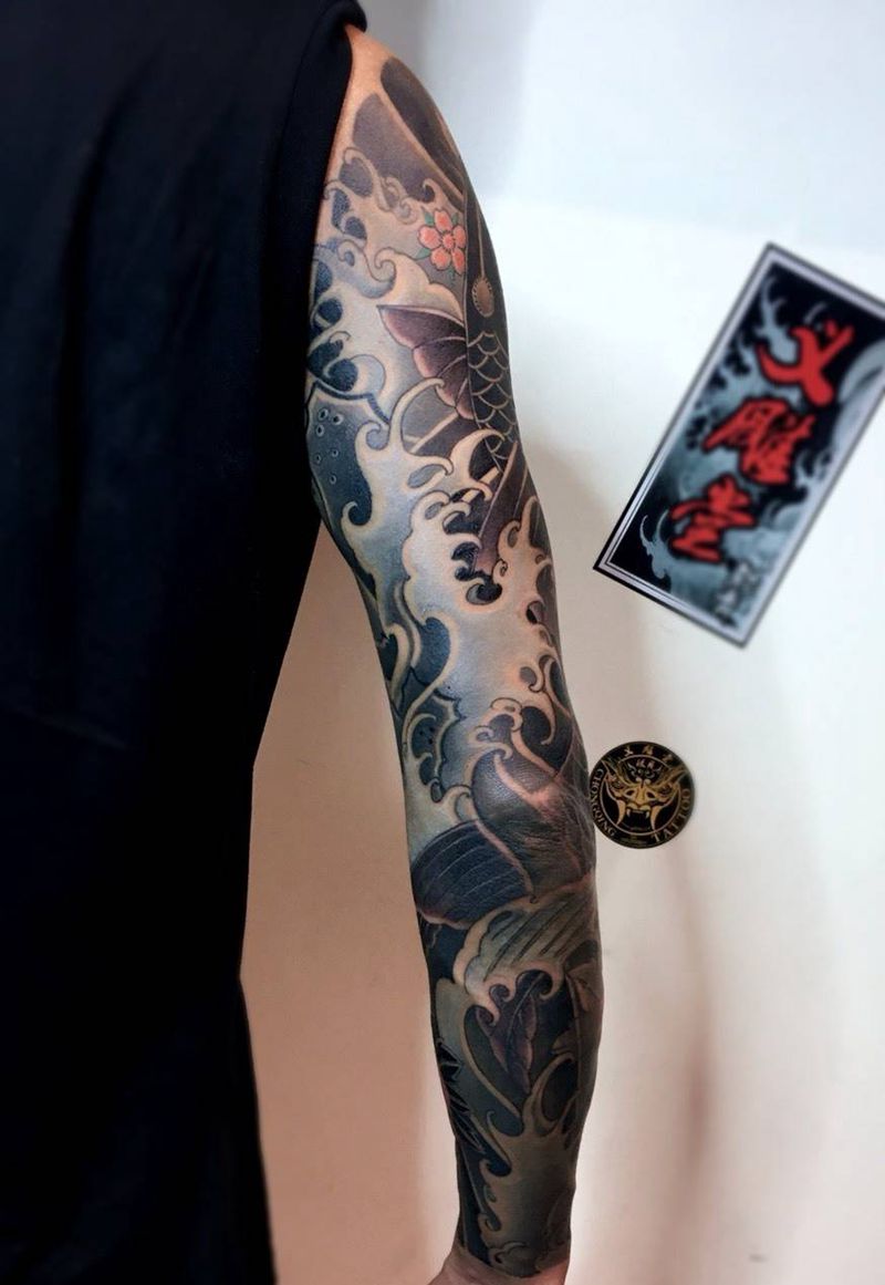 鲤鱼牡丹花臂纹身纹身图片_手臂传统动物重庆重庆刺青Tattoo 培训纹身图案