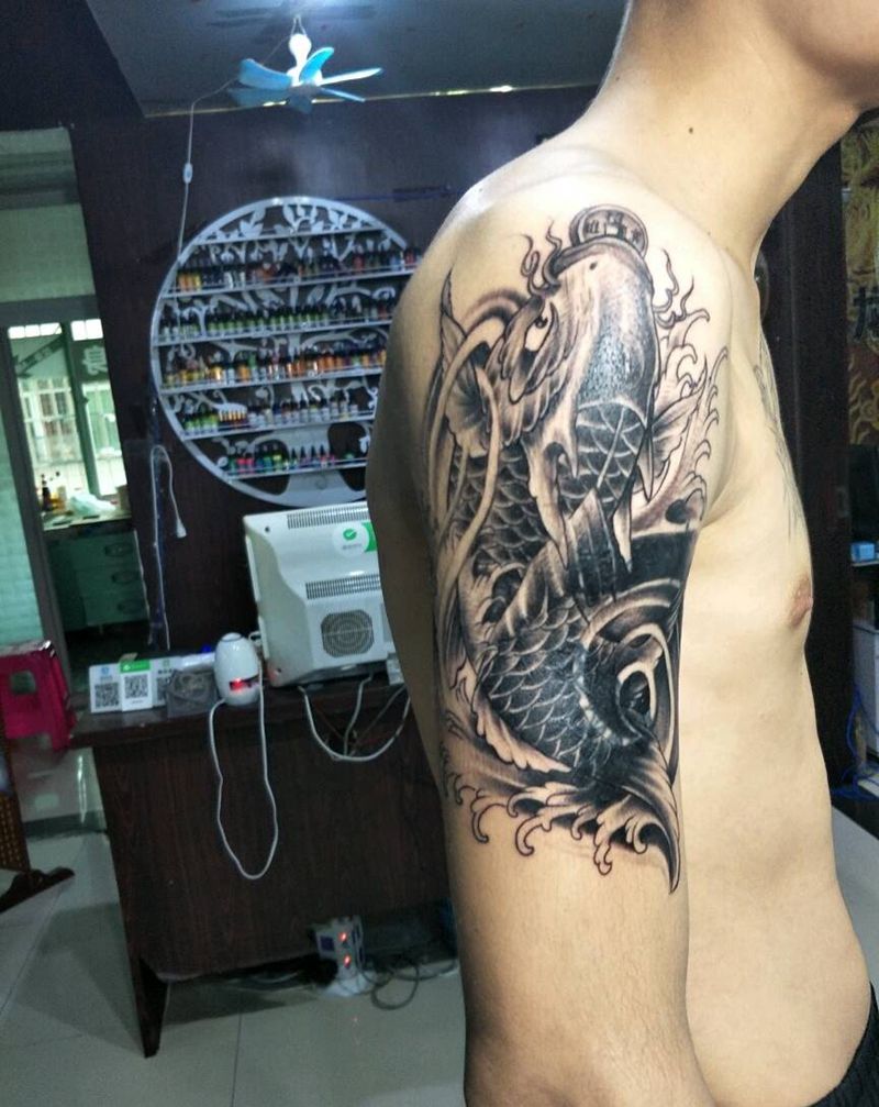 肩膀揭盖纹身图片