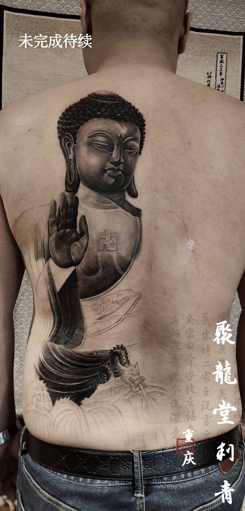 佛纹身图片_背部新传统欧美写实纹身图案