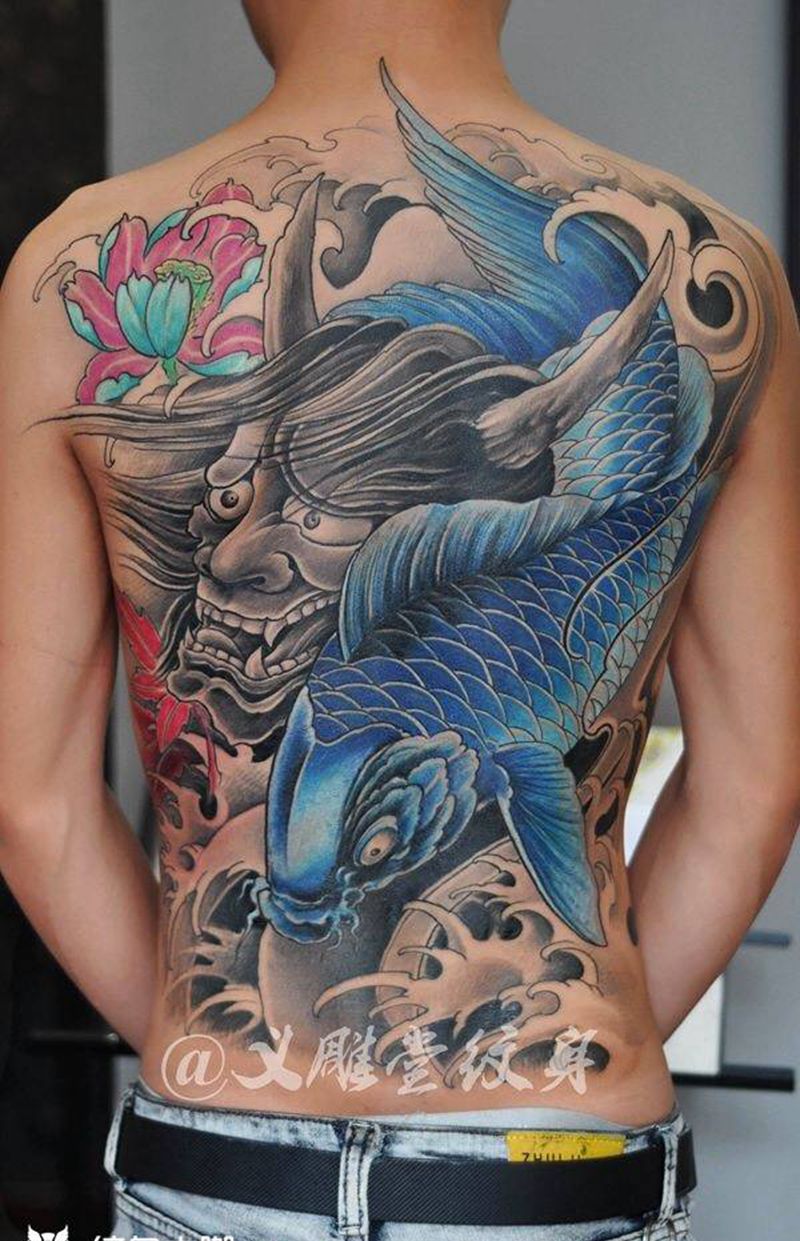 2013年的般若鲤鱼纹身纹身图片_背部传统动物刺青纹身图案