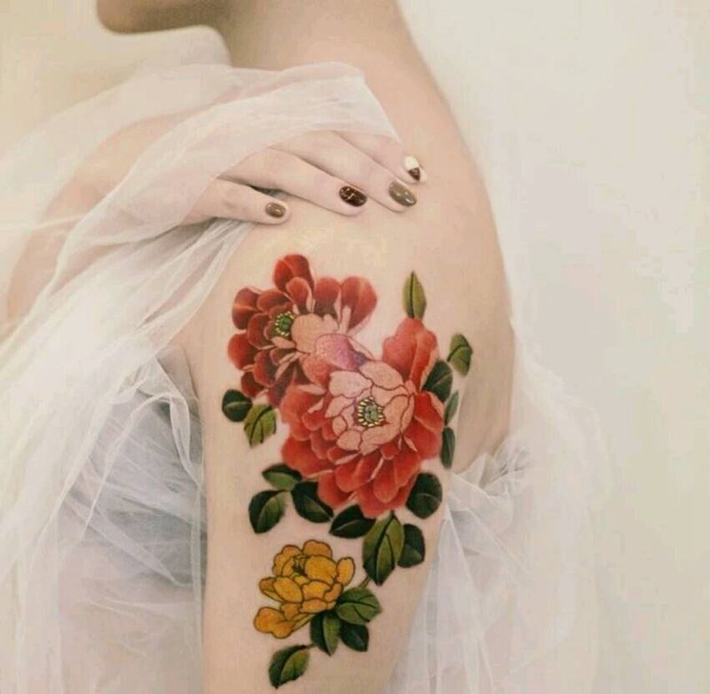 女神花纹身分享纹身图片_肩部胸部水彩纹身图案