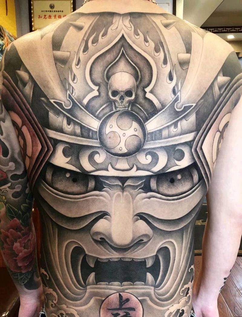 鬼武士纹身图片_背部老传统纹身图案