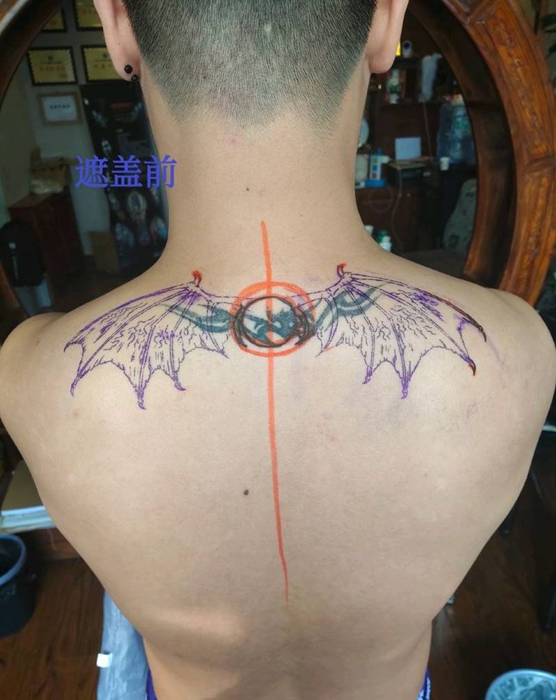 翅膀纹身图片_背部欧美写实纹身图案