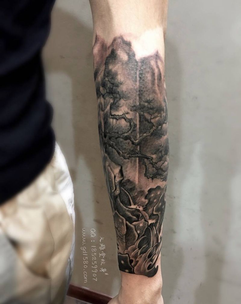 小手臂山水纹身纹身图片_国画手臂重庆纹身图案