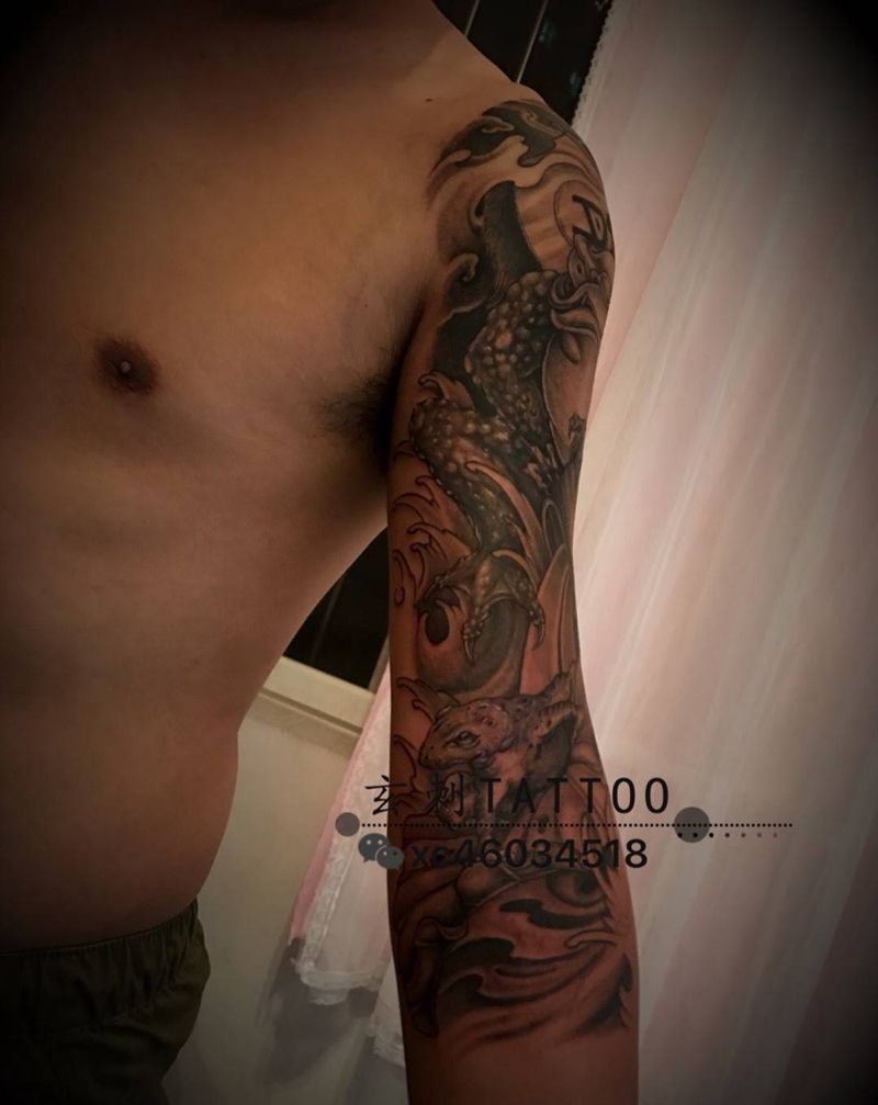 花臂未完纹身图片