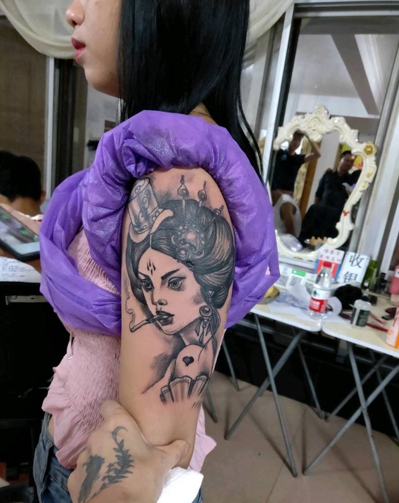 艺伎纹身图片_臀部纹身图案