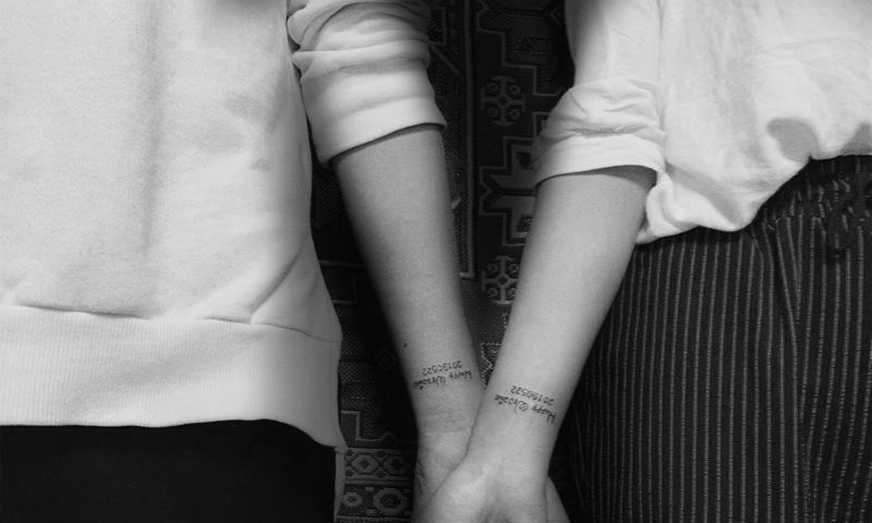 情侣纹身图片_手部纹身图案