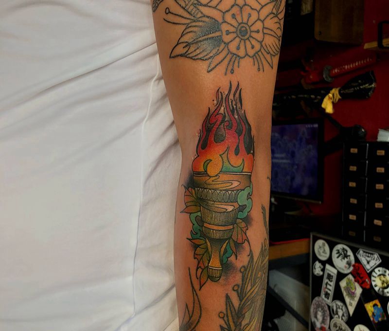 old school纹身图片_手臂Old School鬼绣文化纹身图案