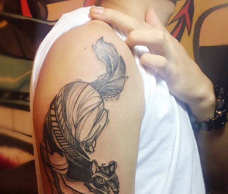 线性护理纹身图片