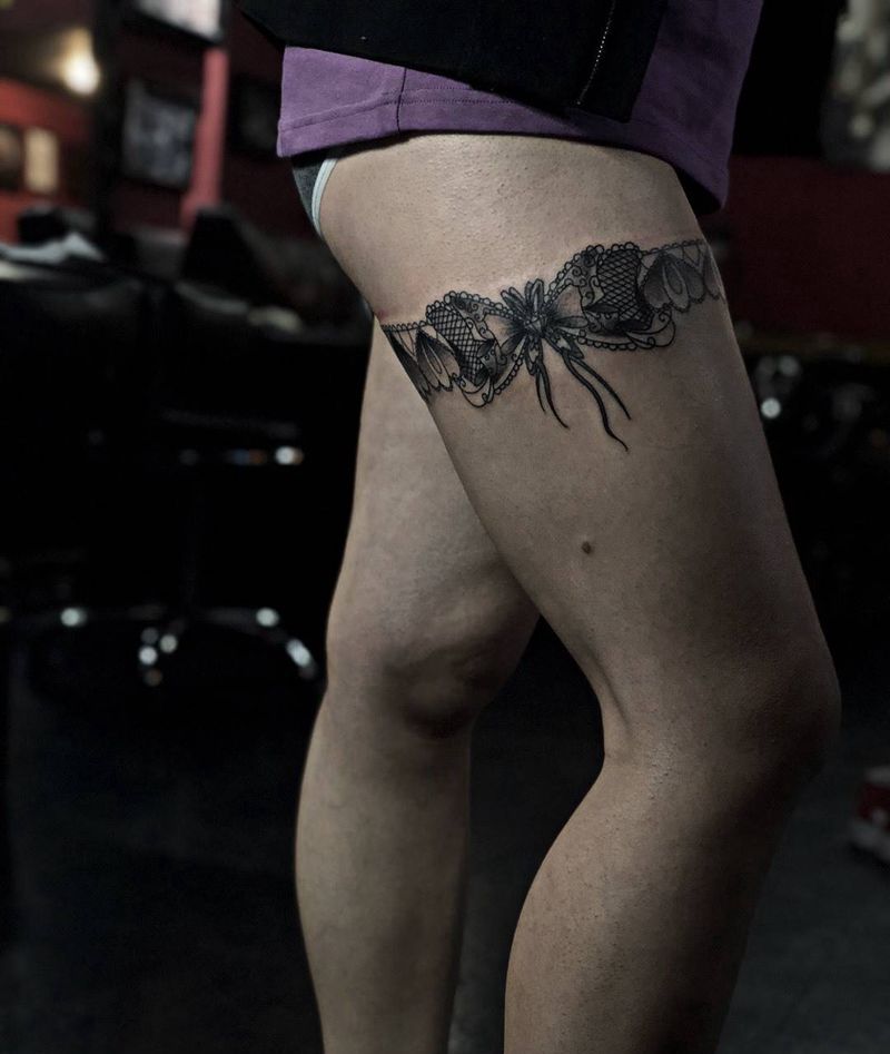 蕾丝纹身图片_腿部图腾蕾丝鬼绣文化纹身图案