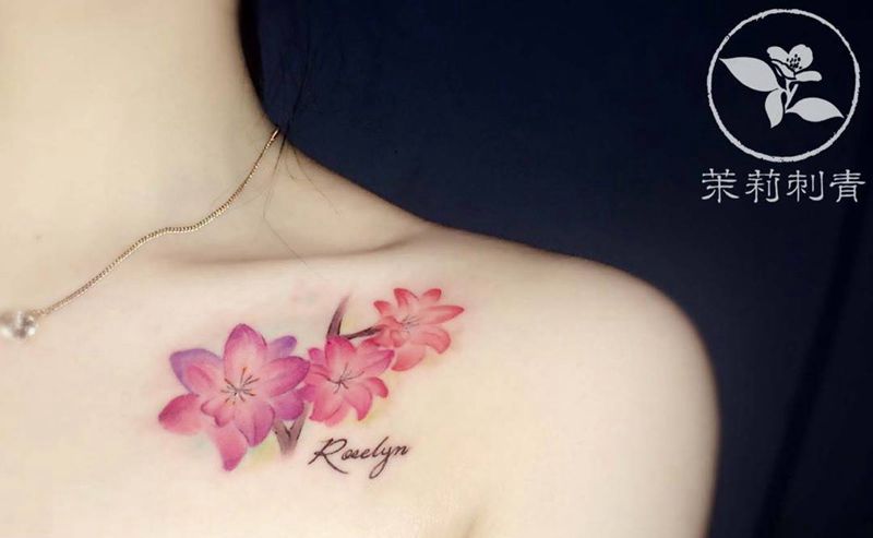 水彩花纹身图片