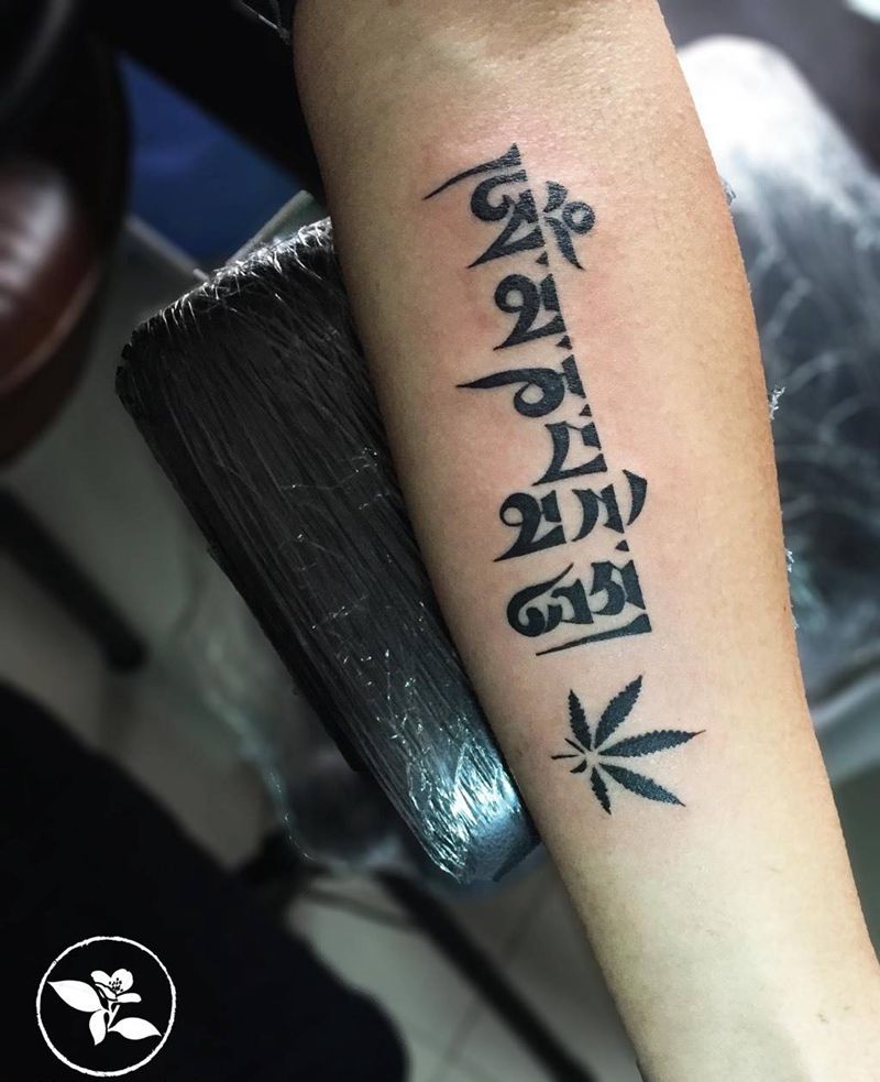 六字真言 大麻叶纹身图片