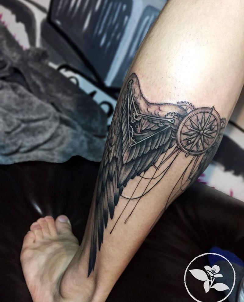 翅膀纹身纹身图片_成品腿部欧美写实纹身图案