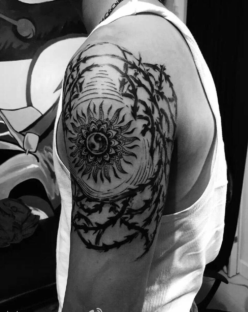 手绘荆棘纹身图片