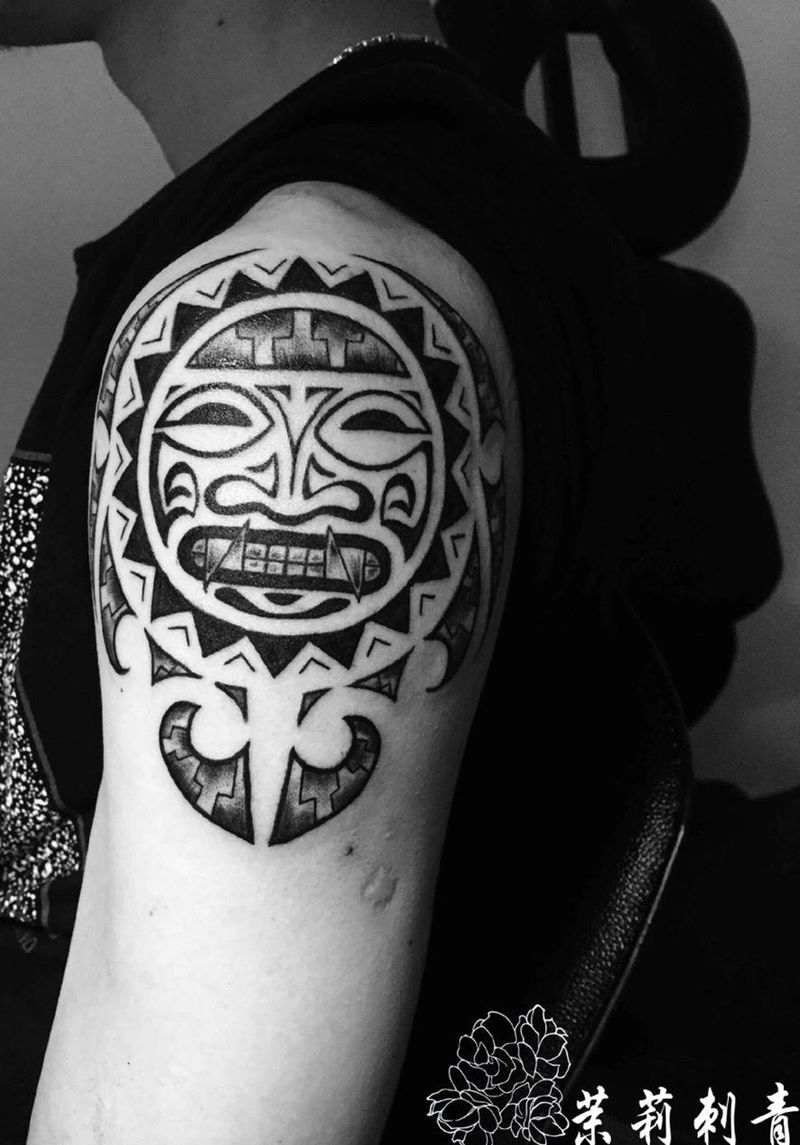图腾纹身图片_成品手臂传统图腾纹身图案