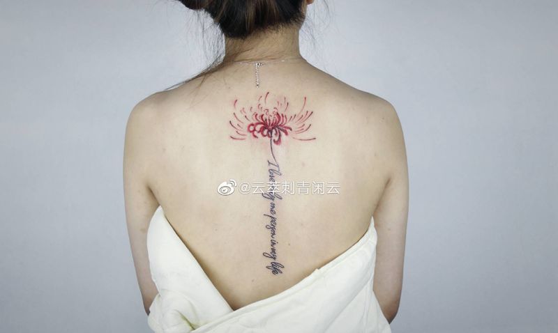 彼岸花纹身图片_背部纹身图案