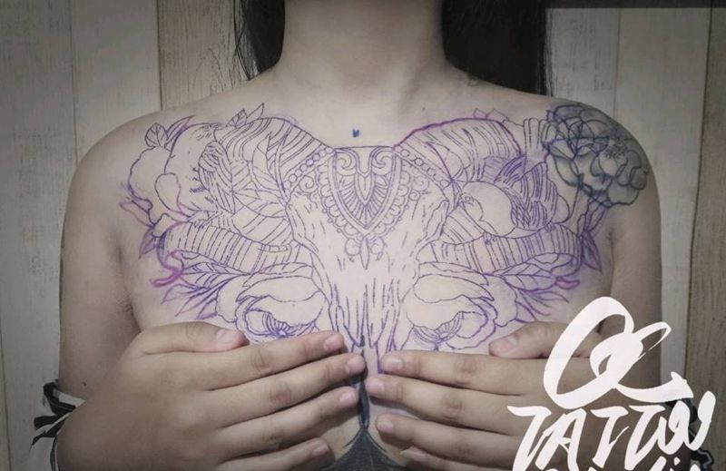 大fa胸纹身图片_胸部New School纹身图案