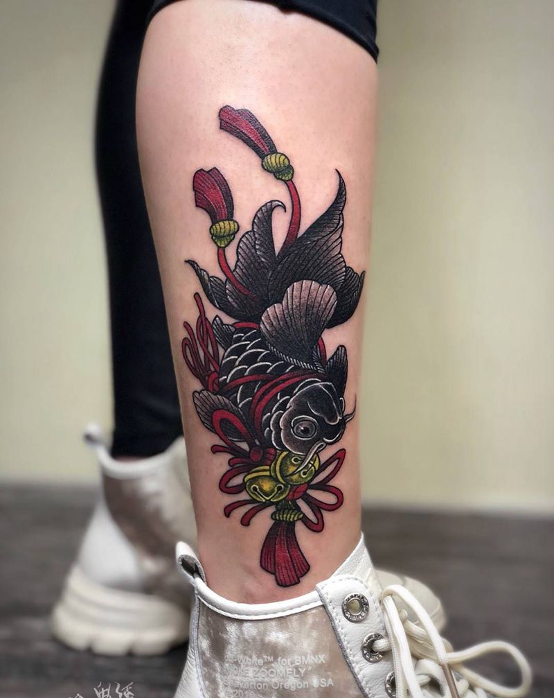 日式招财鱼纹身图片_腿部老传统鬼绣文化纹身图案