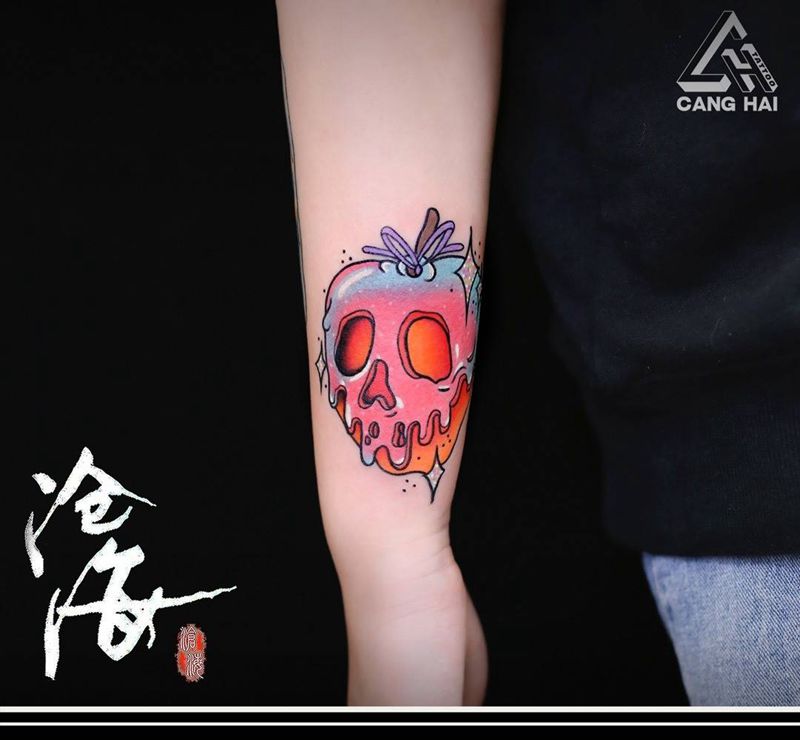 毒苹果纹身图片