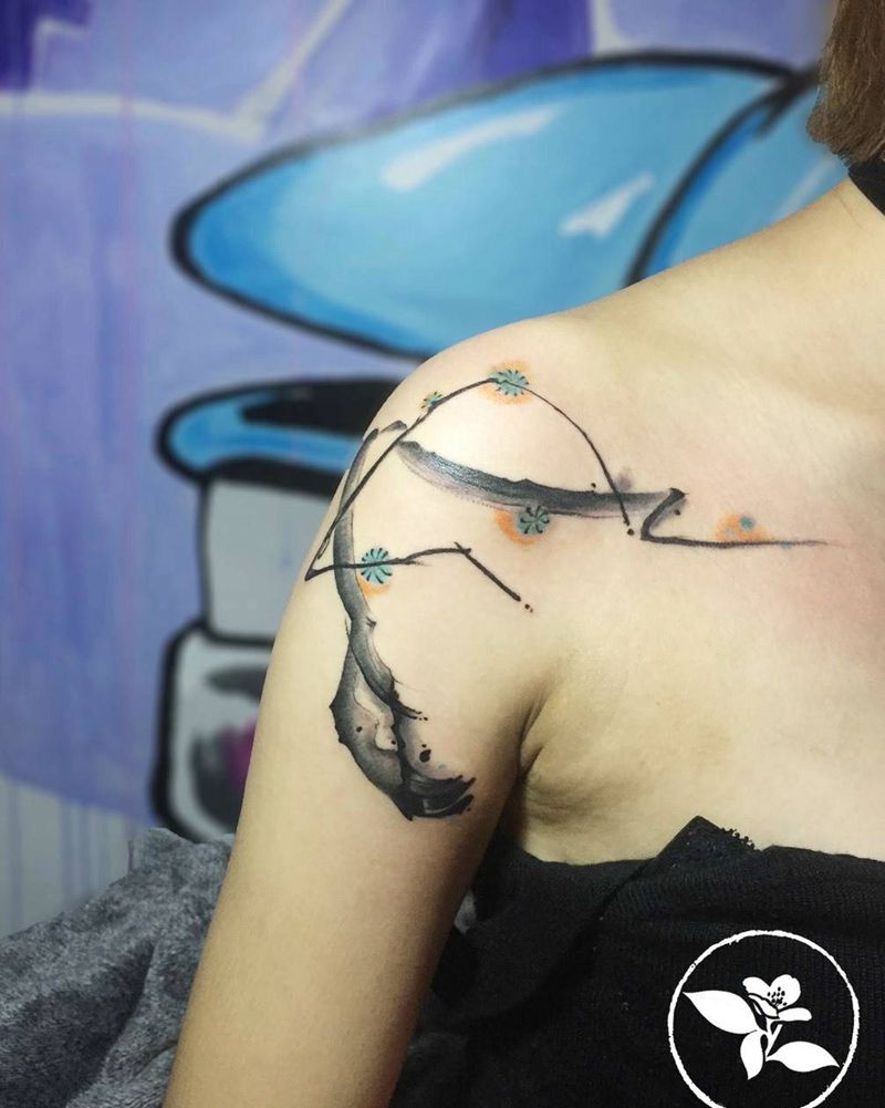 水墨纹身图片_成品腰部清新水墨纹身图案