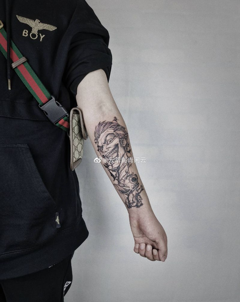 小丑纹身图片_手臂纹身图案