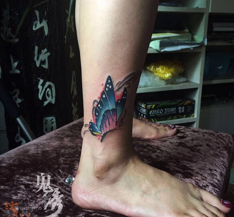 蝴蝶纹身图片_成品腿部清新动物刺青纹身图案