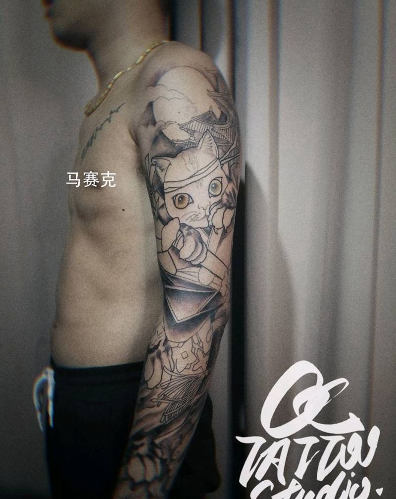 花臂猫未完成纹身图片_手臂新传统纹身图案