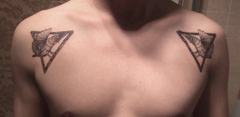 几何飞鸟纹身图片_成品肩部清新几何动物纹身图案