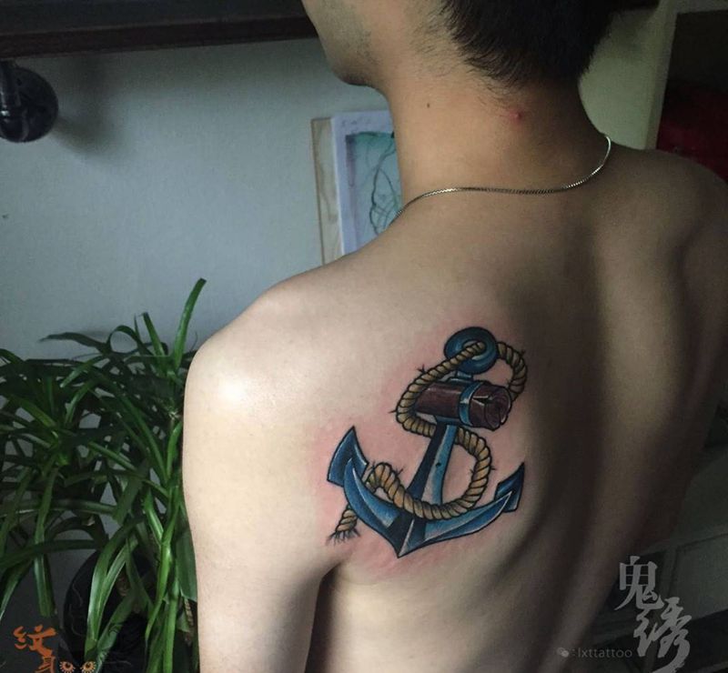 船矛纹身图片_背部成品欧美静物纹身图案