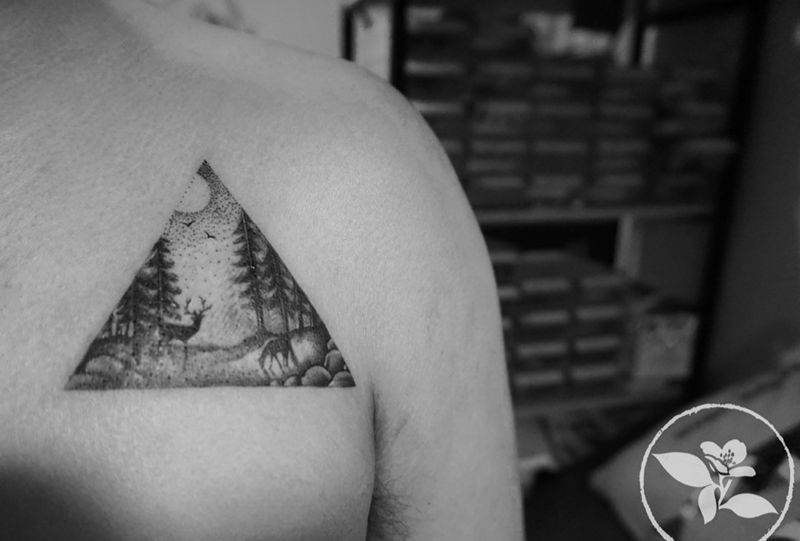 唔 好像是第三个纹身纹身图片