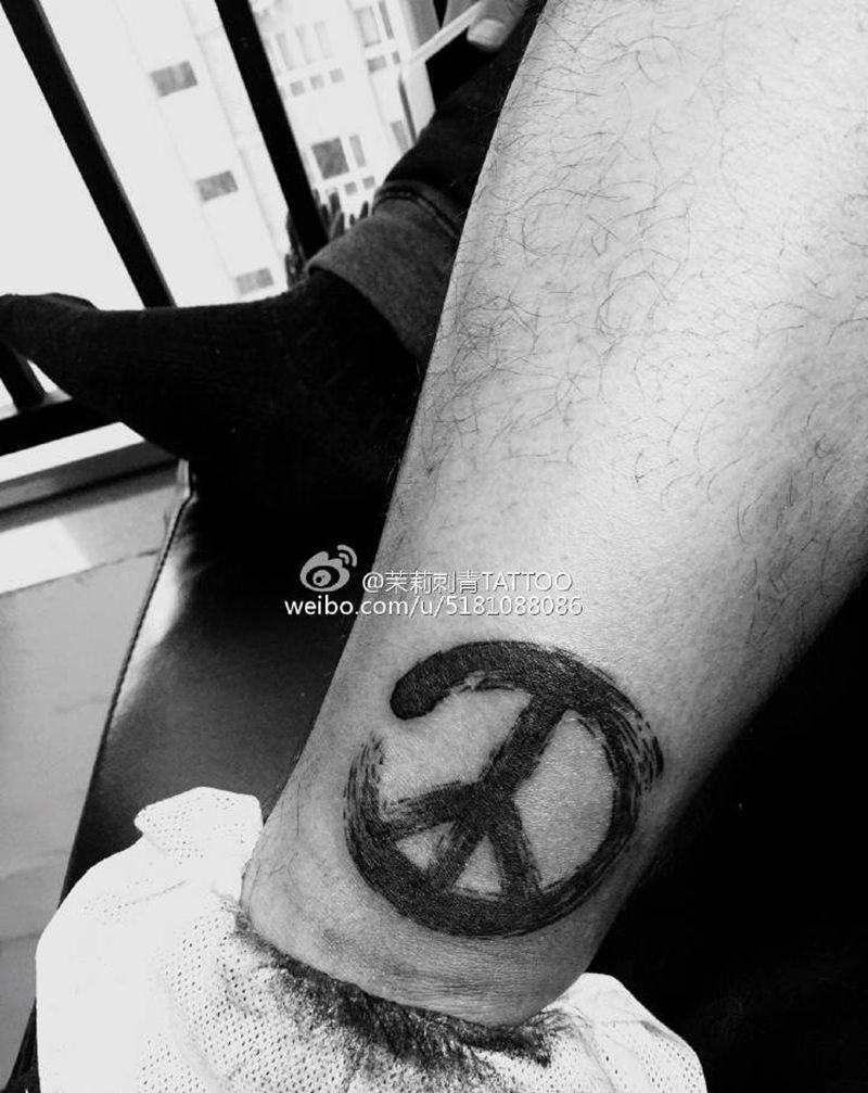 水墨反战图标纹身图片_手稿成品腿部清新几何水墨纹身图案