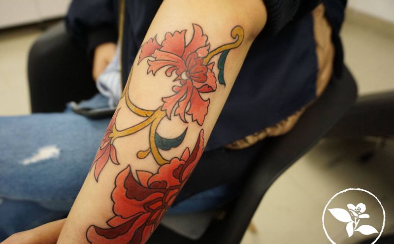 花纹身图片_手臂图腾水彩纹身图案