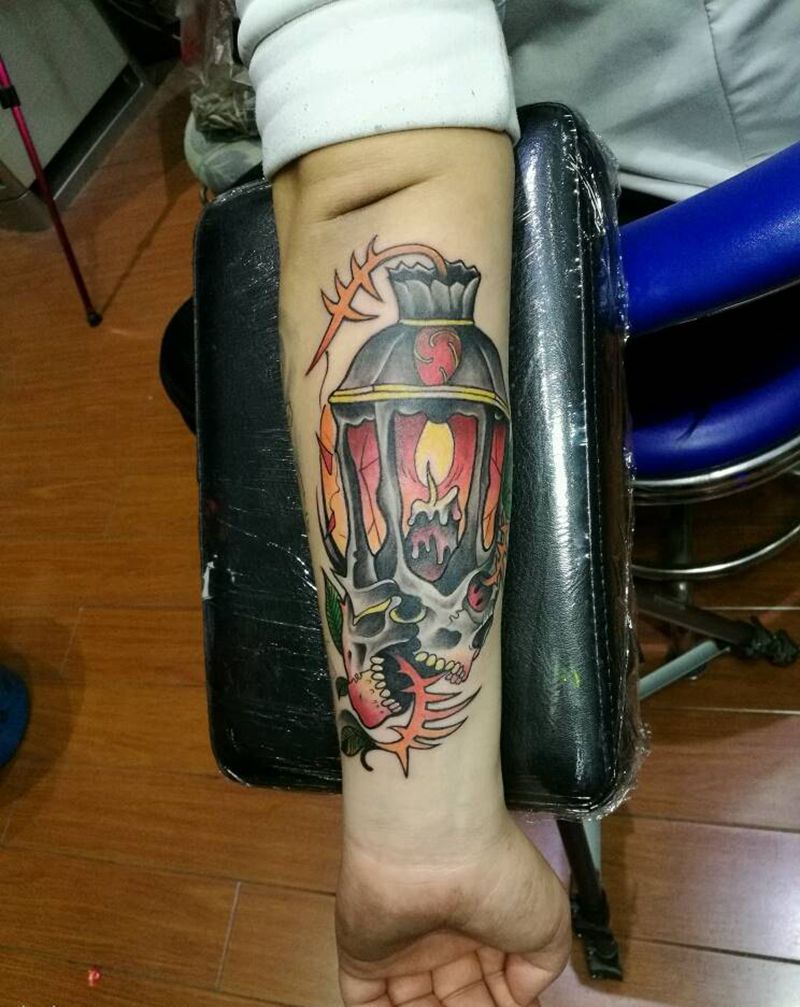 骷髅灯纹身图片