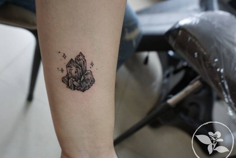 水晶簇纹身图片