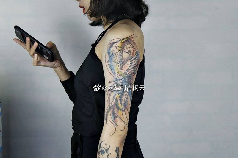 水彩纹身图片_手臂水彩纹身图案