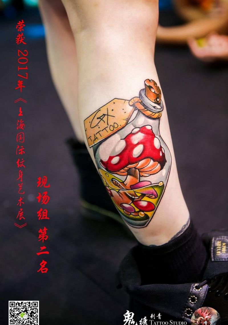 New school瓶子纹身图片_腿部New School成品欧美静物刺青鬼绣作品纹身图案