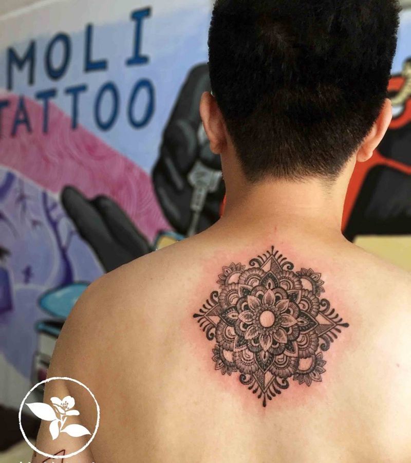 梵花纹身图片_成品背部清新几何纹身图案