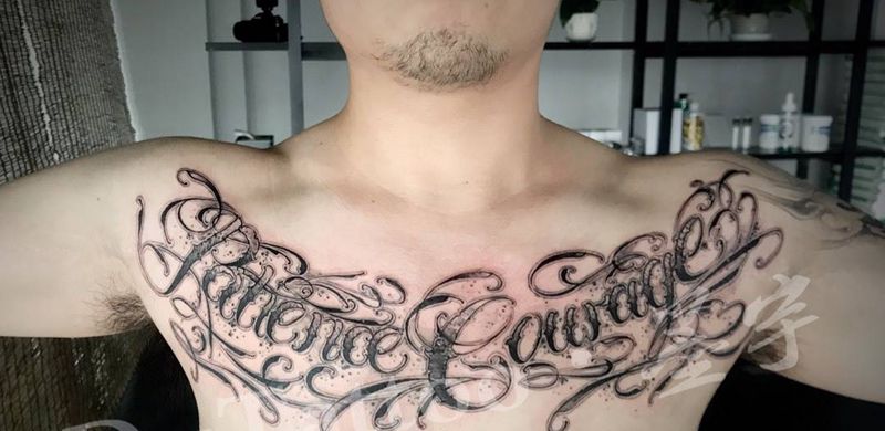 花体字纹身图片_重庆刺青匠重庆店成品原创胸部纹身图案