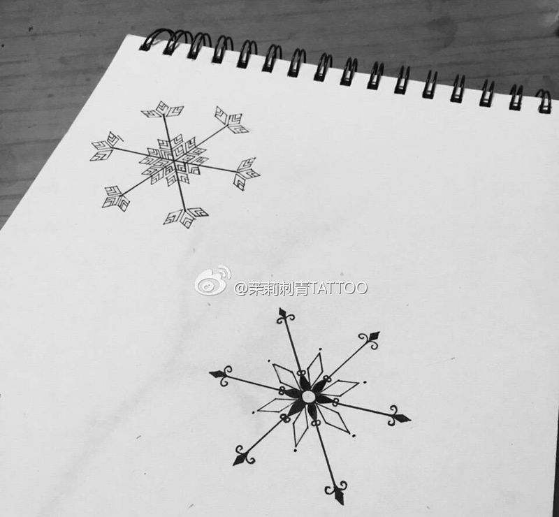 雪花手稿纹身图片_手稿清新几何纹身图案