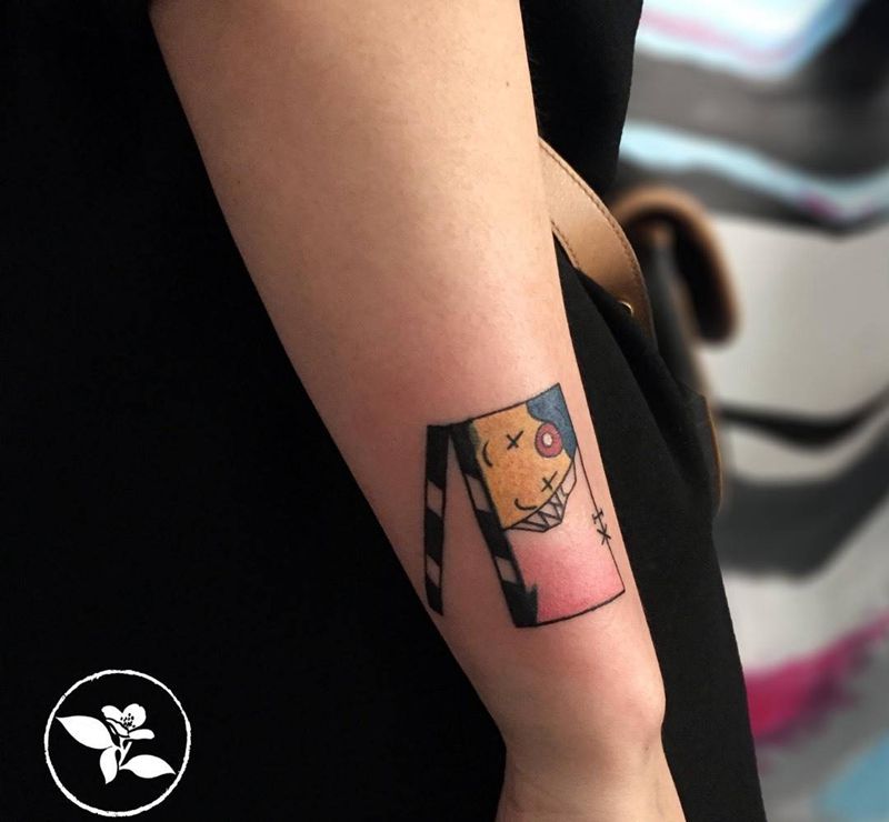 小丑的荧幕纹身图片_成品手臂清新纹身图案