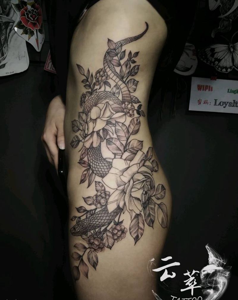 花纹身图片_腰部臀部点刺纹身图案