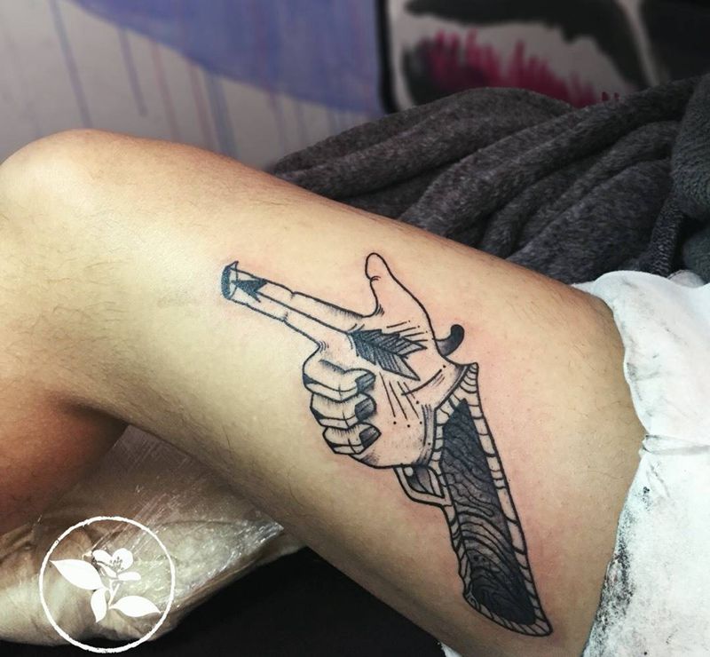 枪纹身图片_成品纹身图案