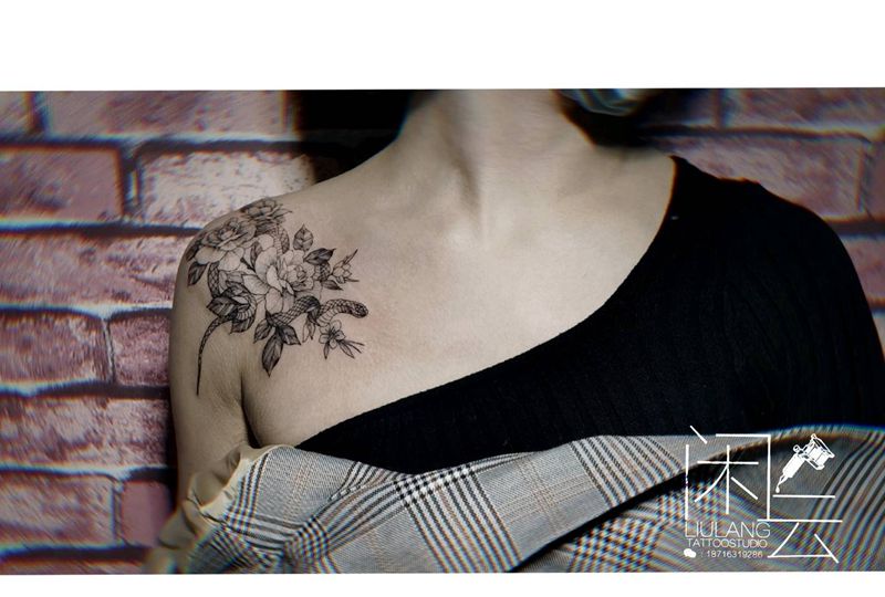 画画纹身图片_肩部纹身图案