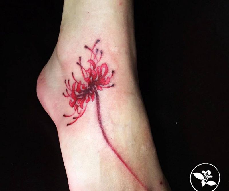 彼岸花纹身图片